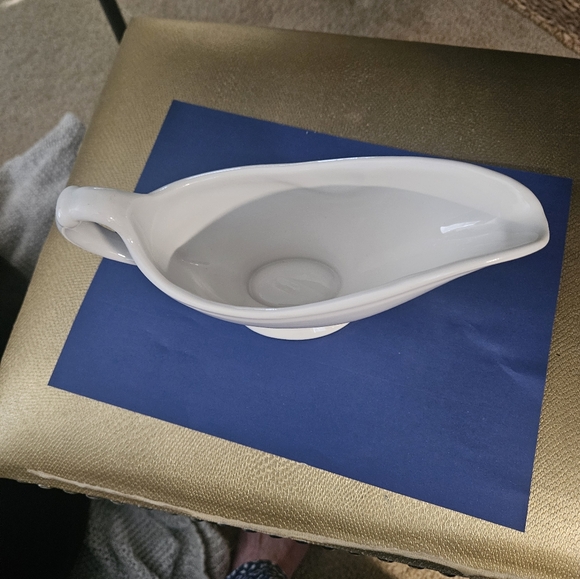 Gravy boat, McNicol China, Clarksburg,  WV - Picture 4 of 4